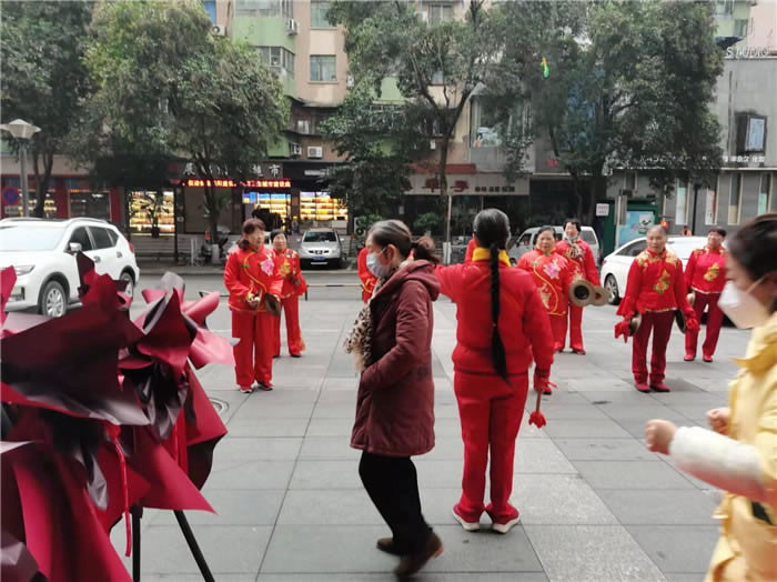 四川中青旅綿陽分社、綿陽市中旅假日旅行社、綿陽自來文化傳播有限公司24H自助售貨服務(wù)盛大開業(yè)