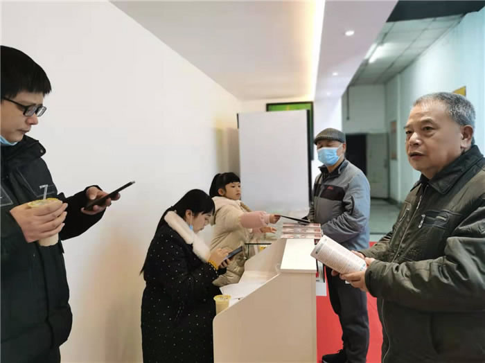 四川中青旅綿陽分社、綿陽市中旅假日旅行社、綿陽自來文化傳播有限公司24H自助售貨服務(wù)盛大開業(yè)